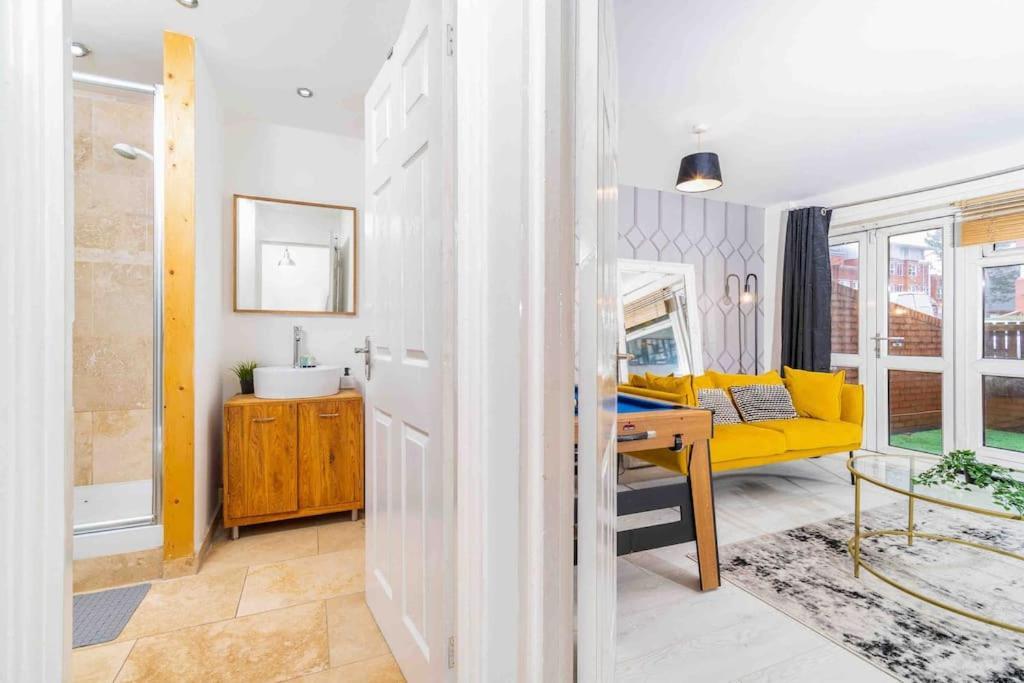 ברמינגהאם ✪Central✪6Bed✪ Parking✪Pool Table✪Private Patio ✪ מראה חיצוני תמונה